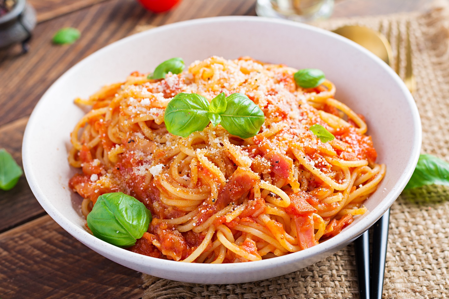 Authentic Homemade Tomato Pasta Sauce Recipe